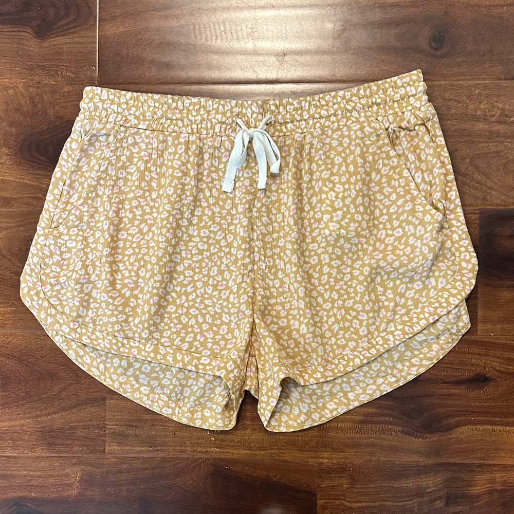 Billabong Women's Tan Patterned Shorts